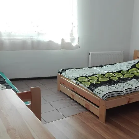 Auberge de jeunesse Typu *